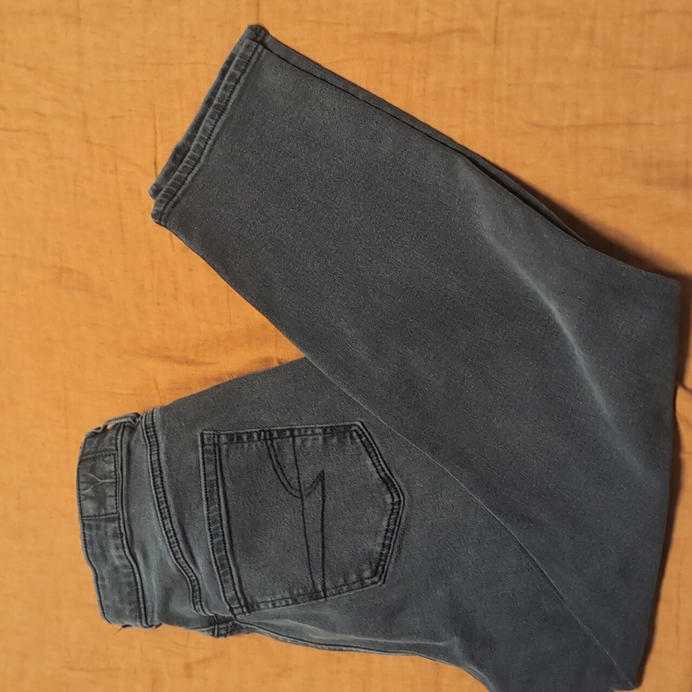 American eagle mom jean size 10 - Short